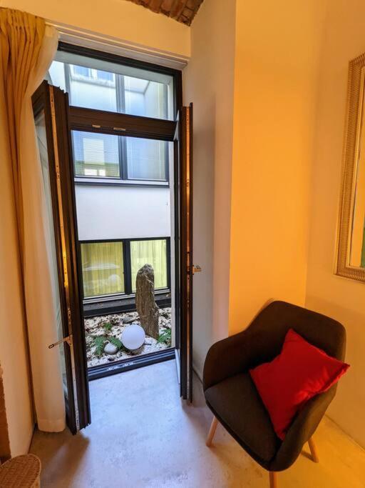 Romantic And Atypical Apartments In Prague'S Montmartre 外观 照片