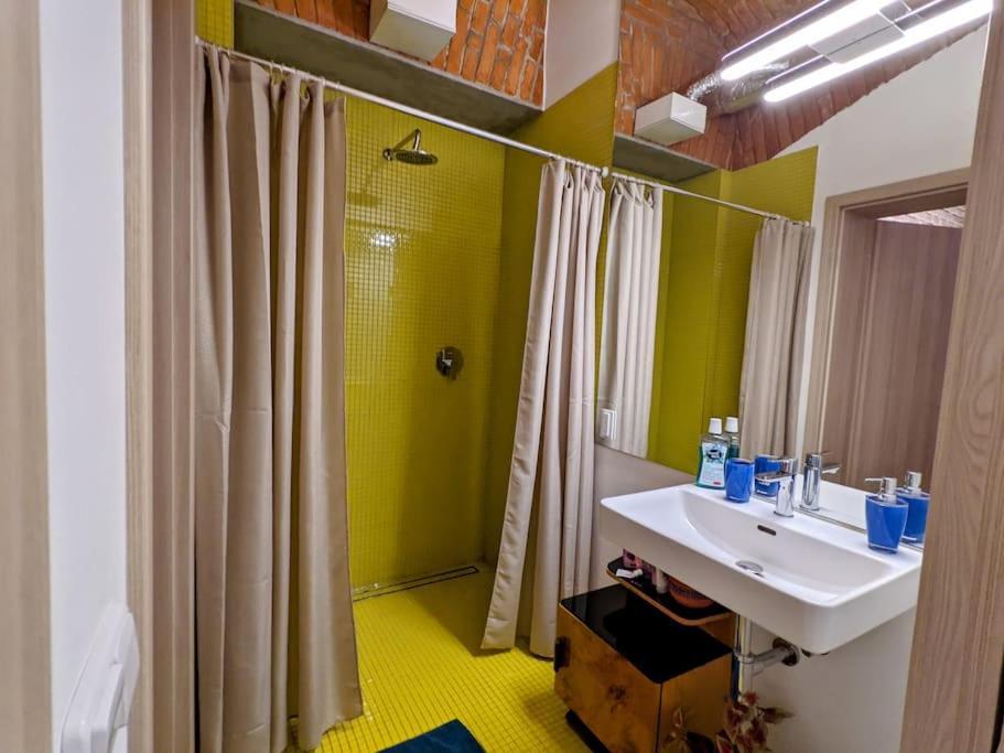 Romantic And Atypical Apartments In Prague'S Montmartre 外观 照片