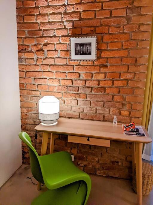 Romantic And Atypical Apartments In Prague'S Montmartre 外观 照片